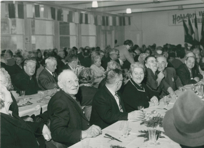 Repas de Noël des vieux travailleurs du 29 décembre 1965.