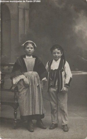 (Jeanne et Louis Audic en costume de Pontivy)
