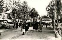 Avenue du Cimetière-Parisien, entrée principale du cimetière parisien de Pantin.