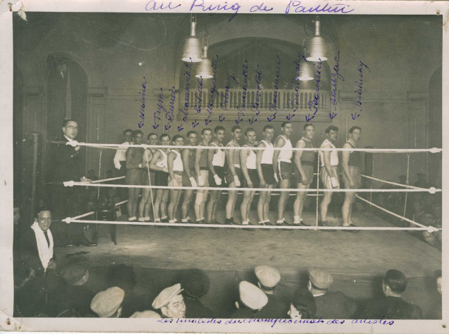 Portrait des finalistes du championnat des artistes au Ring de Pantin : photographie noir et blanc.