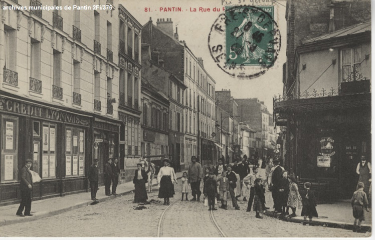 81. Pantin - La rue du Pré-Saint-Gervais.