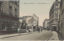 1340. Pantin - La rue Hoche (mercerie).