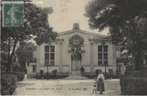 Salle des fêtes.