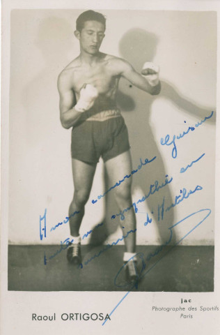 Portrait du boxeur Raoul Ortigosa : photographie noir et blanc.