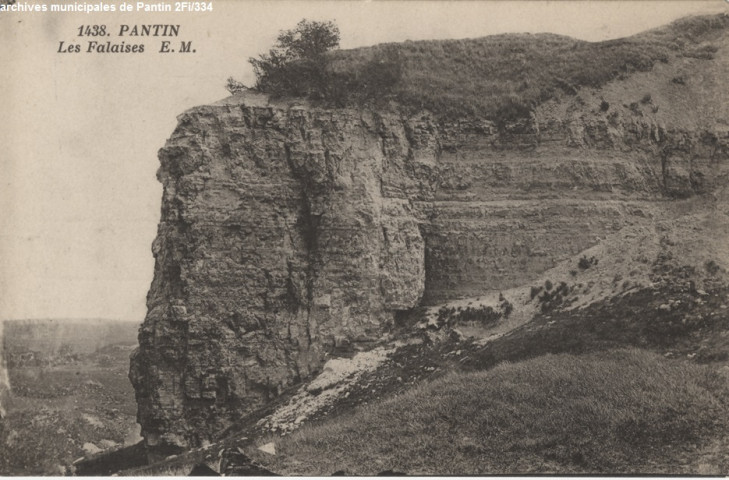 1438. Pantin - Les falaises.