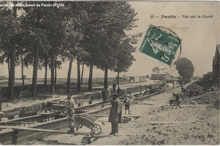22. Pantin - Vue sur le canal.