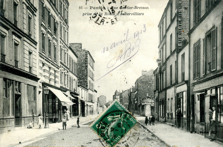 Rue Cartier-Bresson vue depuis la route d'Aubervilliers.