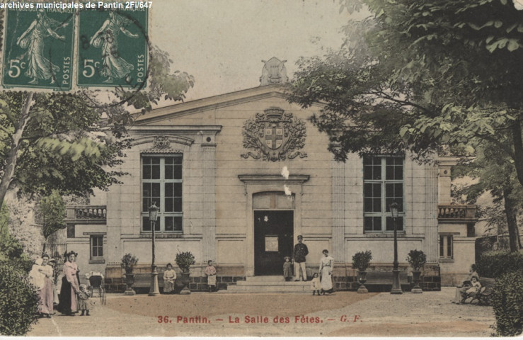 36. Pantin - La salle des fêtes.