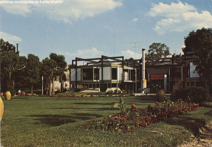 Le parc Jean-Lolive (bibliothèque, square).