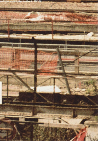 Reproduction d'une oeuvre de Soizic Stokvis. Exposition, Pavillon (2006).