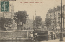 102. Pantin - Place de la Mairie.
