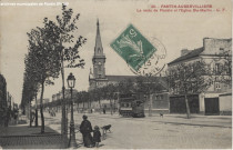 Route de Flandre et église Sainte-Marthe.