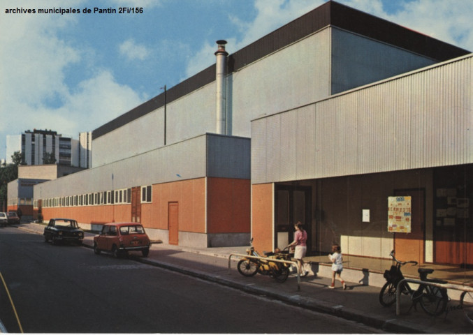 Le gymnase (rue Honoré-d'Estienne-d'Orves).