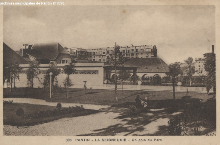 308. Pantin - La Seigneurie, un coin du parc (école de Plein air, HBM).