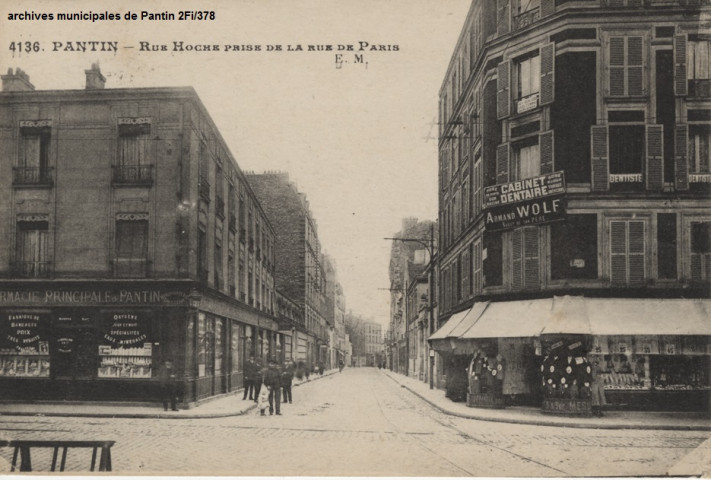 4136. Pantin - Rue Hoche prise de la rue de Paris (Pharmacie principale de Pantin).