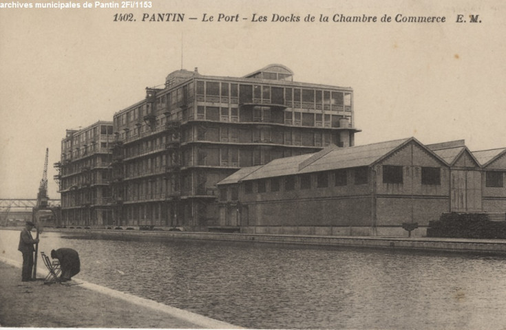 1402. Pantin - Le port. Les docks de la chambre de commerce.