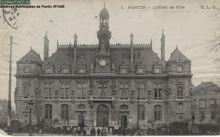 1. Pantin - L'hôtel de ville.