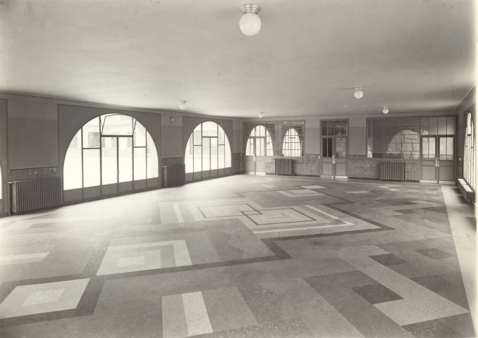 École de Plein-Air, intérieur d'une aile : photographie noir et blanc.