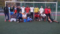 Football. - Entraînement au stade Méhul : photographie des joueurs devant une cage.