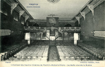 Intérieur du Casino-Cinéma sis 80 route de Flandre [actuelle avenue Jean-Jaurès], vue de la salle depuis la scène : carte postale noir et blanc.