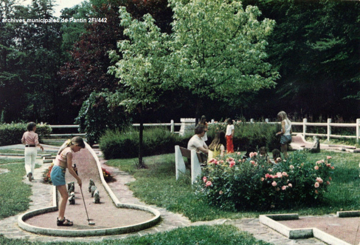 Domaine du Mont-Trognon - Le golf miniature.
