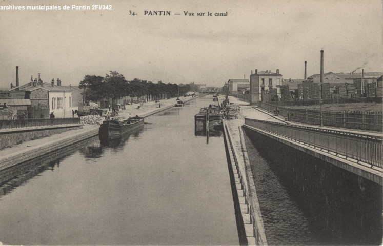34. Pantin - Vue sur le canal.