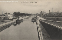 34. Pantin - Vue sur le canal.