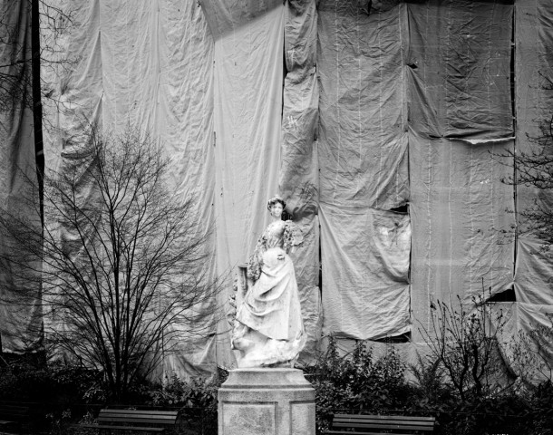 «Sans titre» La Statue