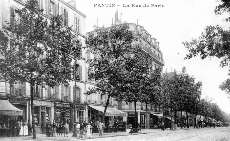Rue de Paris : reproduction d'une carte postale.