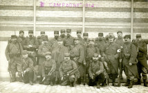 Groupe de soldats.