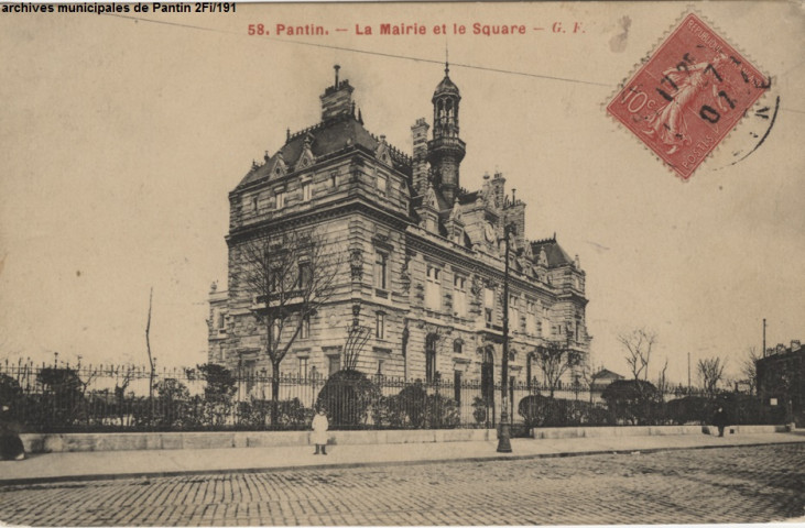 58. Pantin - La mairie et le square.