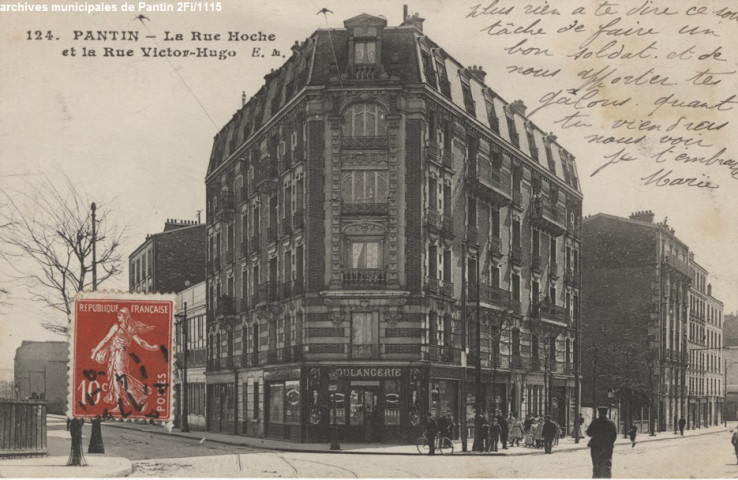 124. Pantin - La rue Hoche et la rue Victor-Hugo.