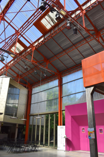 Photographie du hall de la Dynamo de Banlieues bleues en 2025