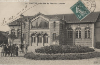 41. Pantin - La salle des fêtes des Quatre-Chemins.