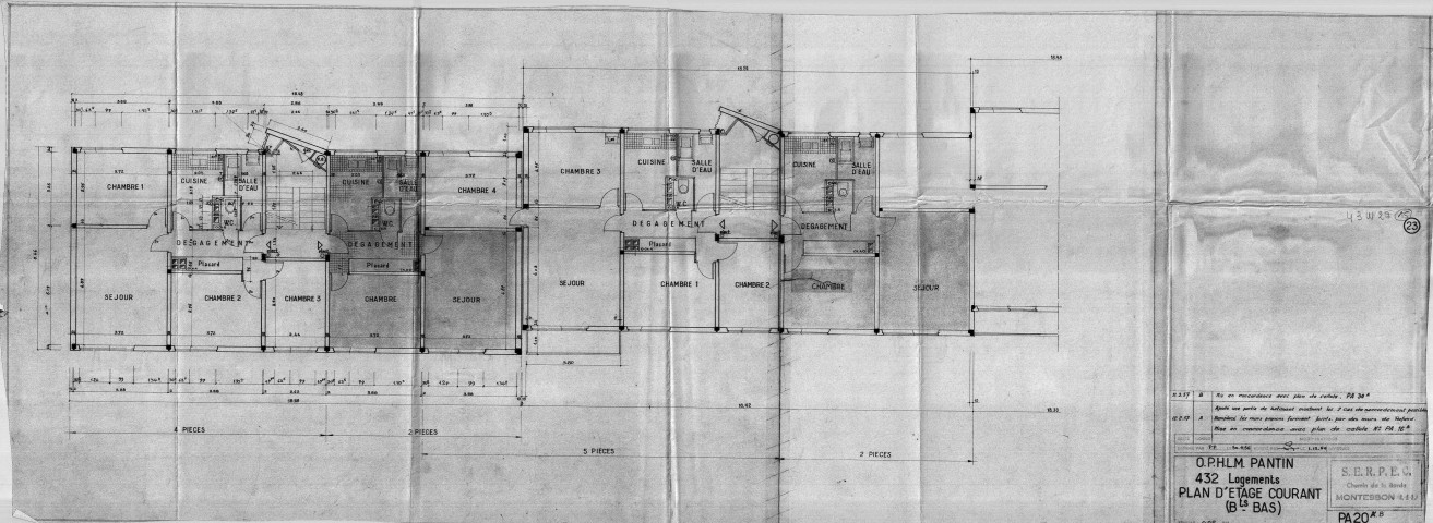Les Courtillières. - 432 logements, projet de construction par l'Office public d'habitations à loyer modéré de la ville de Pantin : plan d'étage courant des bâtiments bas.