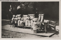 École maternelle de Plein air - Confection de tapis.