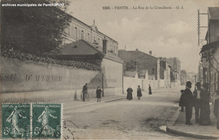 Rue de la Cristallerie.