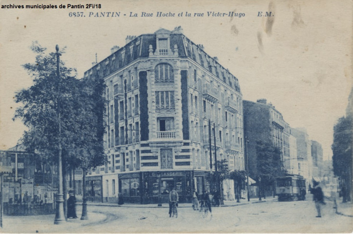 Angle de la rue Hoche et de la rue Victor-Hugo.