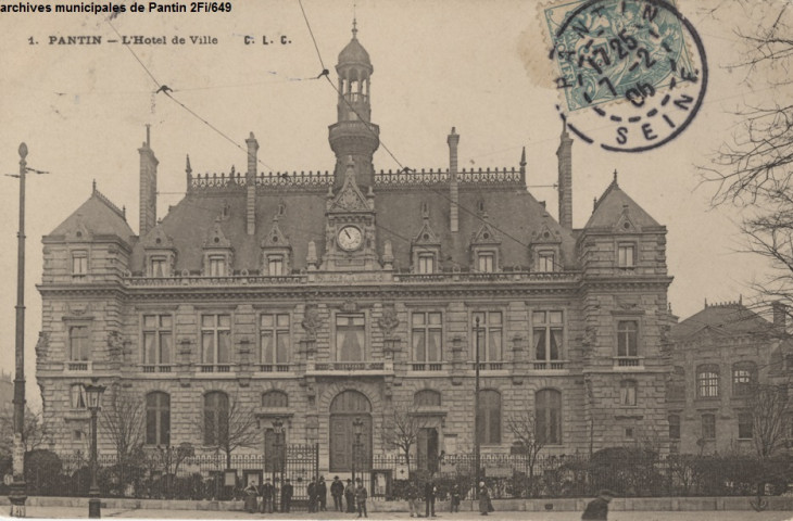 1. Pantin - L'hôtel de ville.