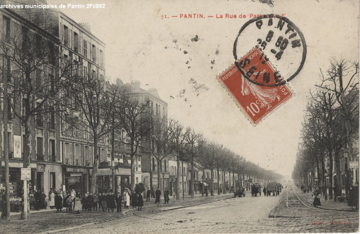 51. Pantin - La rue de Paris.