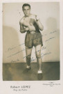 Portrait du boxeur Robert Lopez du Ring de Pantin : photographie noir et blanc.