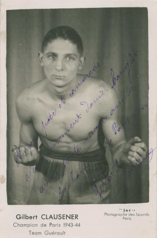 Portrait du boxeur Gilbert Clausener de la team Maurice Guérault, champion de Paris 1943-1944 : photographie noir et blanc.