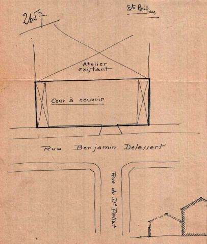 14 rue Palestro et 15-17 rue Benjamin-Delessert, réhaussement d'un toit couvrant une cour : permis de construire.
