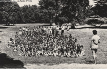 Colonie de vacances de la ville de Pantin à Saint-Martin-d'Ecublei - Nos 250 gosses.